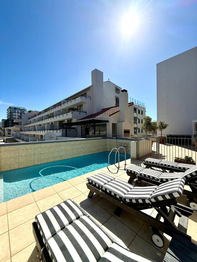 Trendy Sea Point Studio - 4