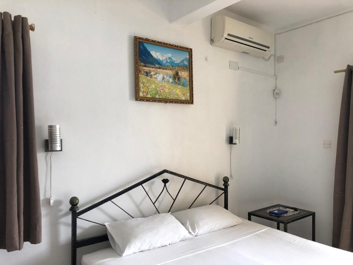 Dauphin Gourmand - 2