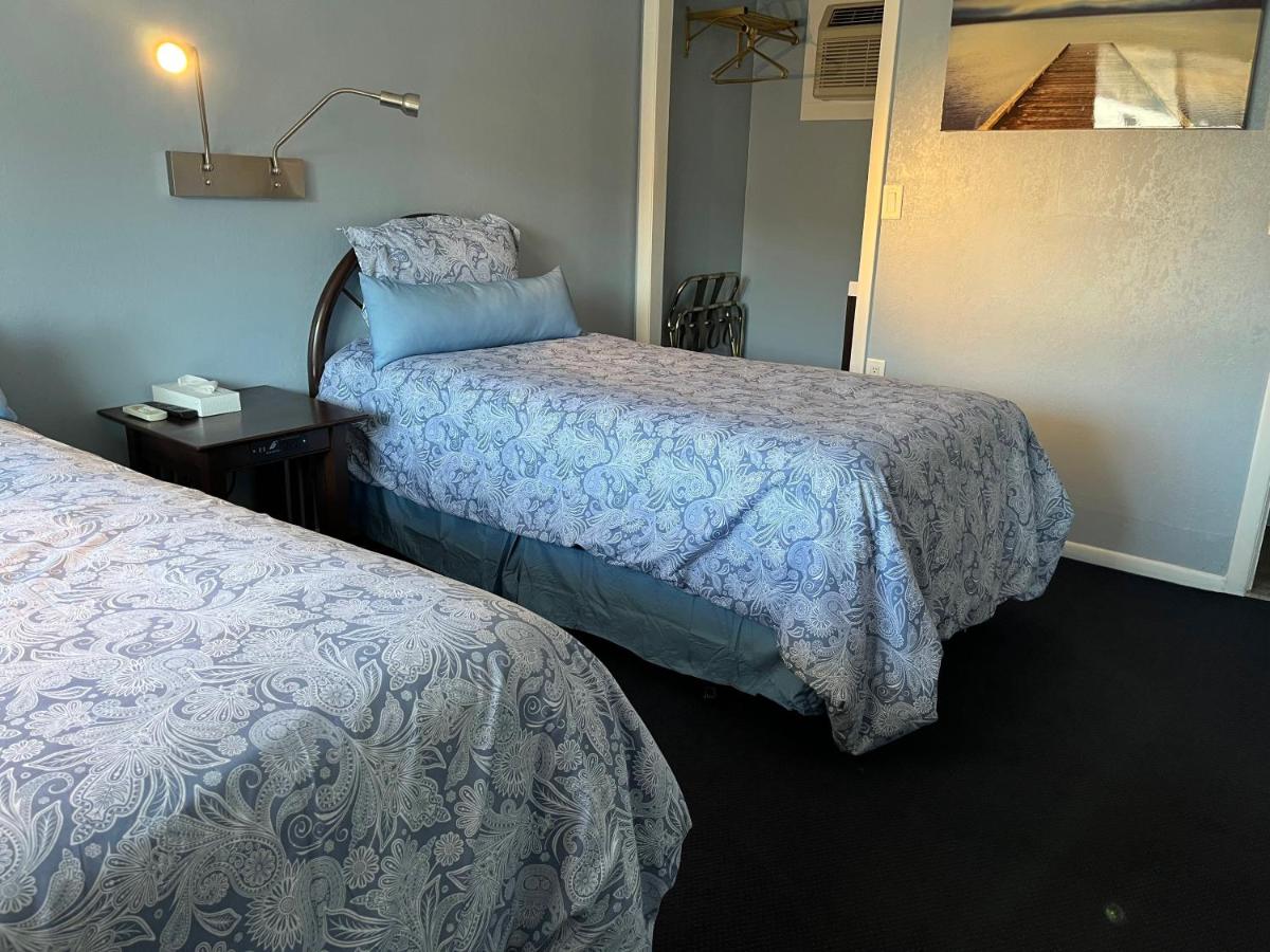 Hitching Post Motel — photo 16