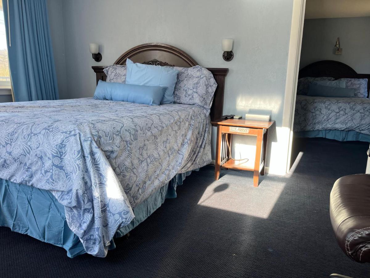 Hitching Post Motel — photo 19