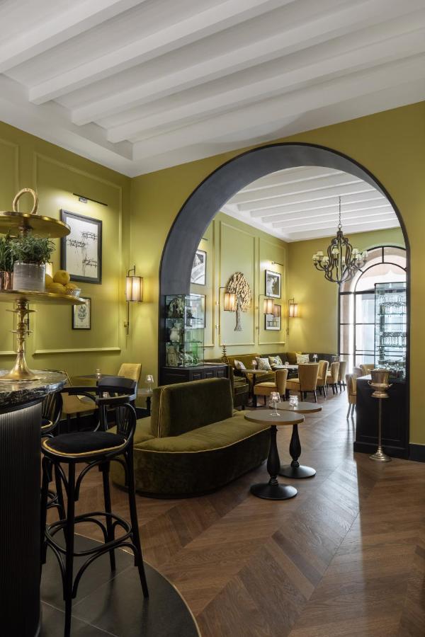 HOTEL ADRIANO Rooftop - 4