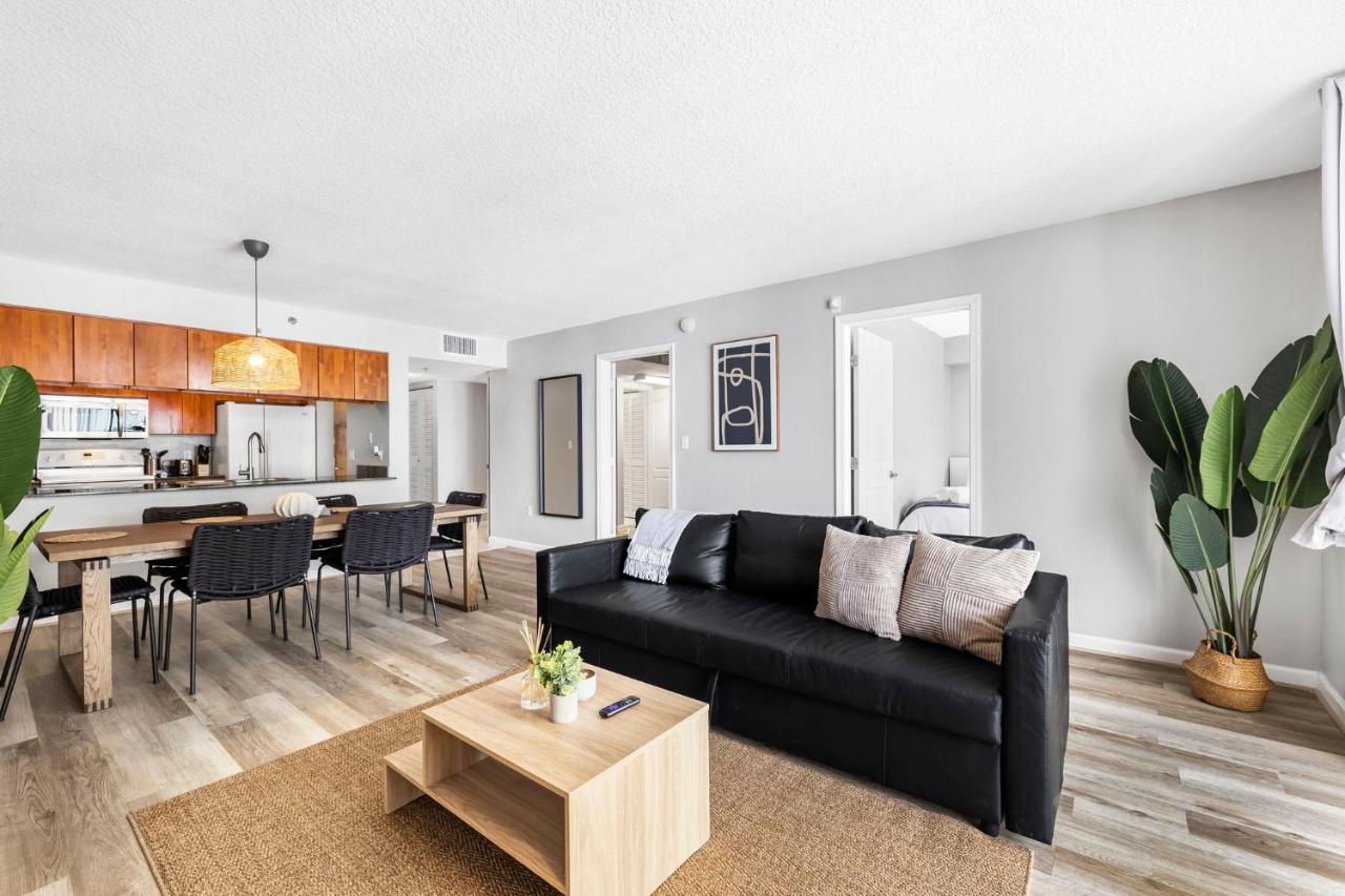 Enjoy of Beautiful City Views From This Condo - 2