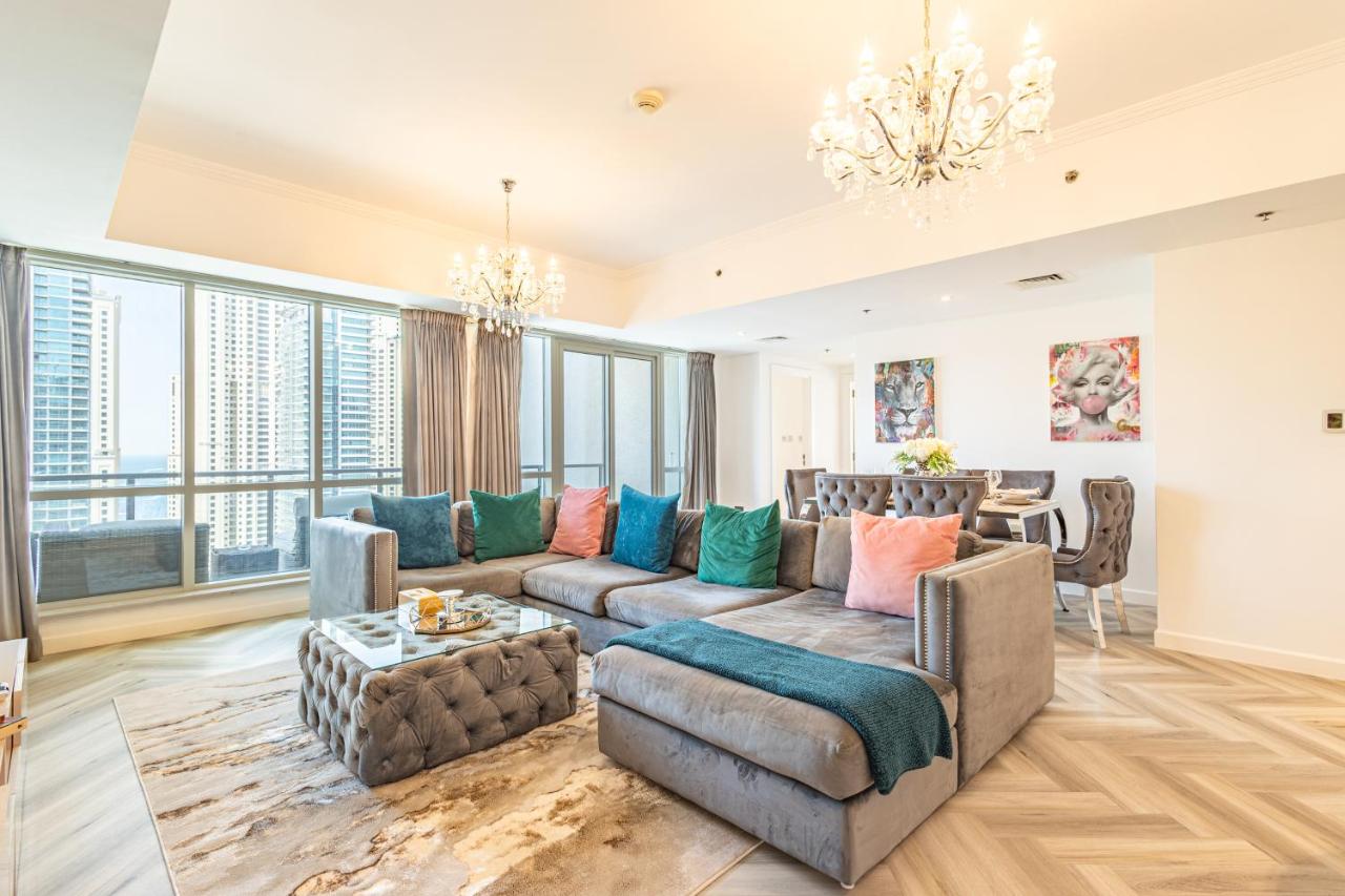 Serene 2BR Escape - Al Majara - Waterfront Stay