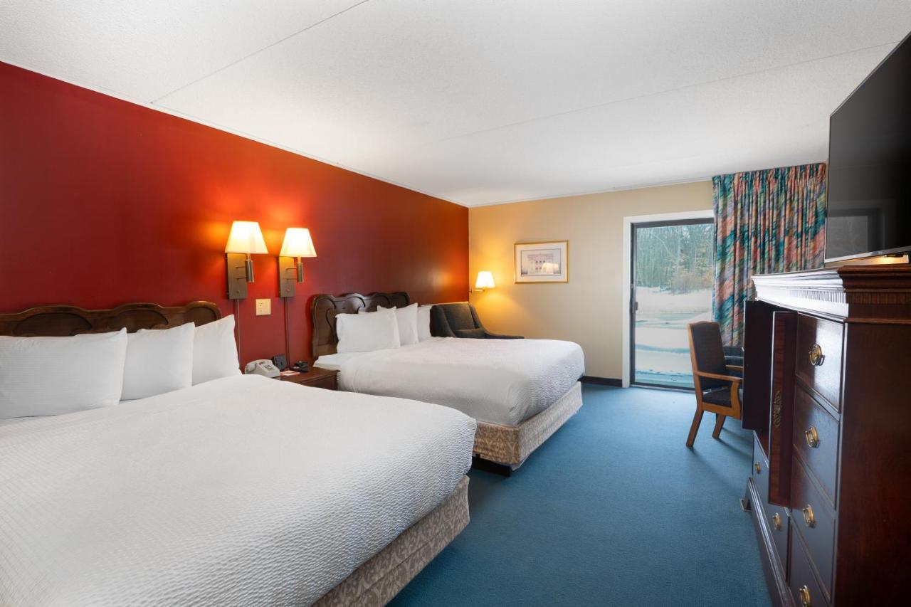 Fireside Inn & Suites — photo 2