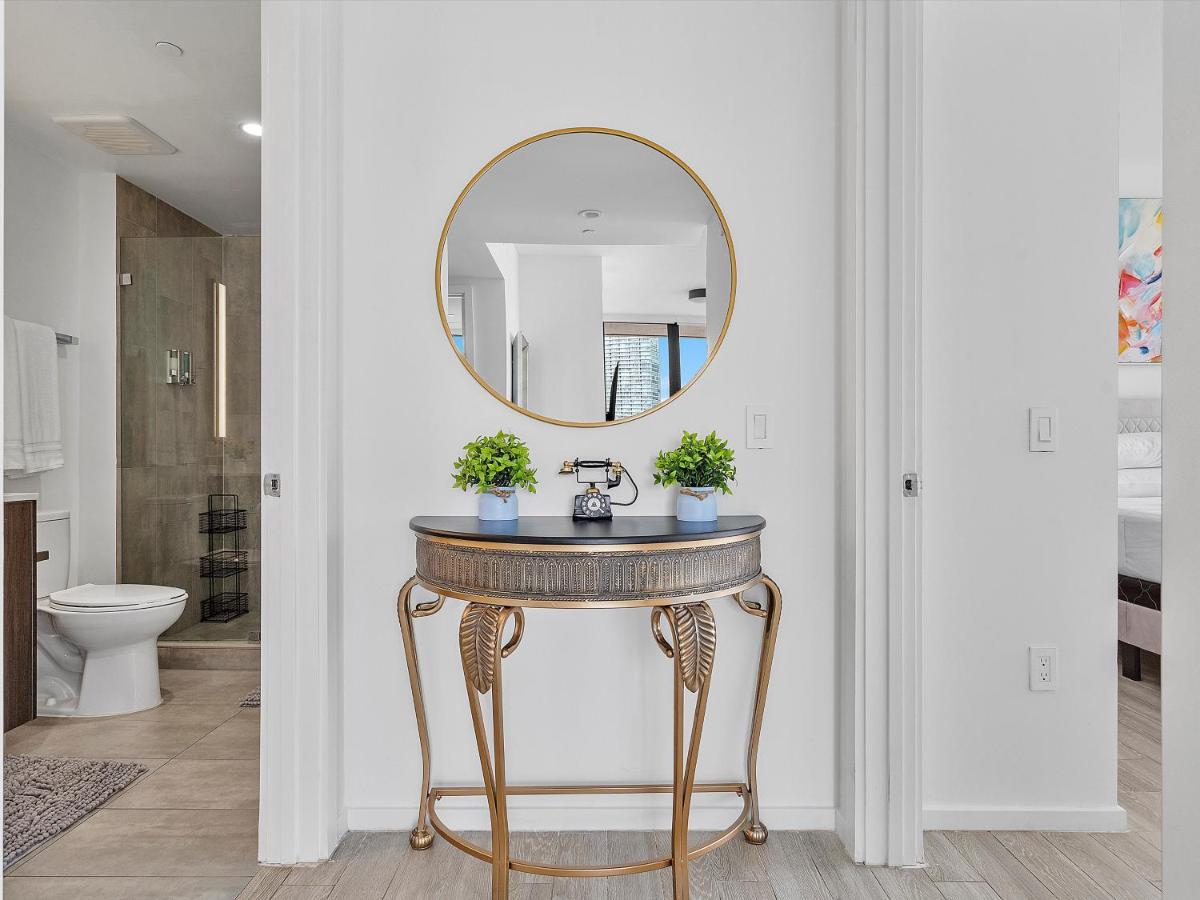 X Lounge-Contemporary Corner Residence - 2