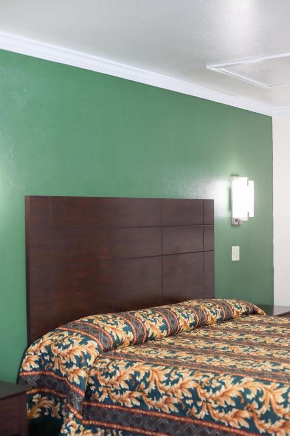 Starlite Motel — photo 24