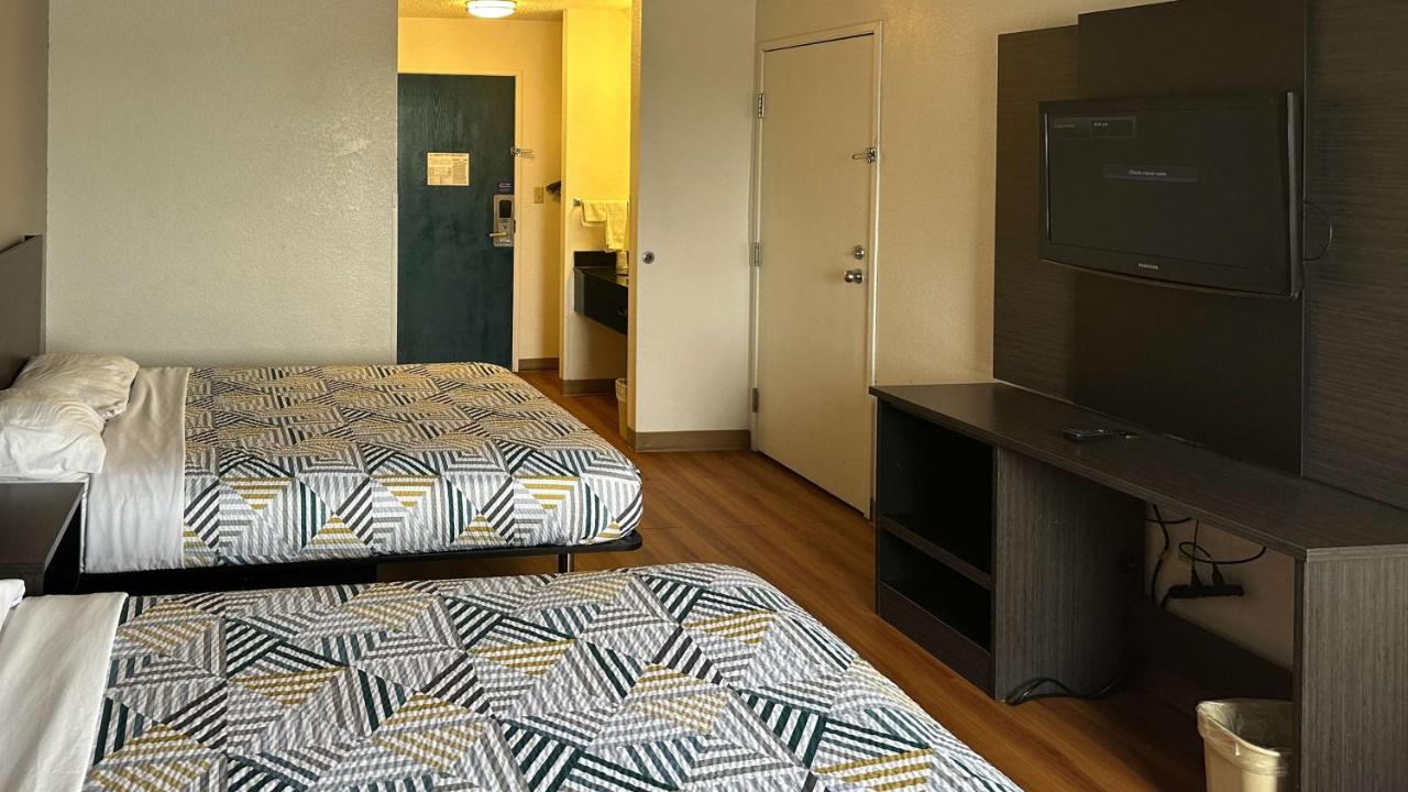 Airline Motel & Kitchenettes — photo 3