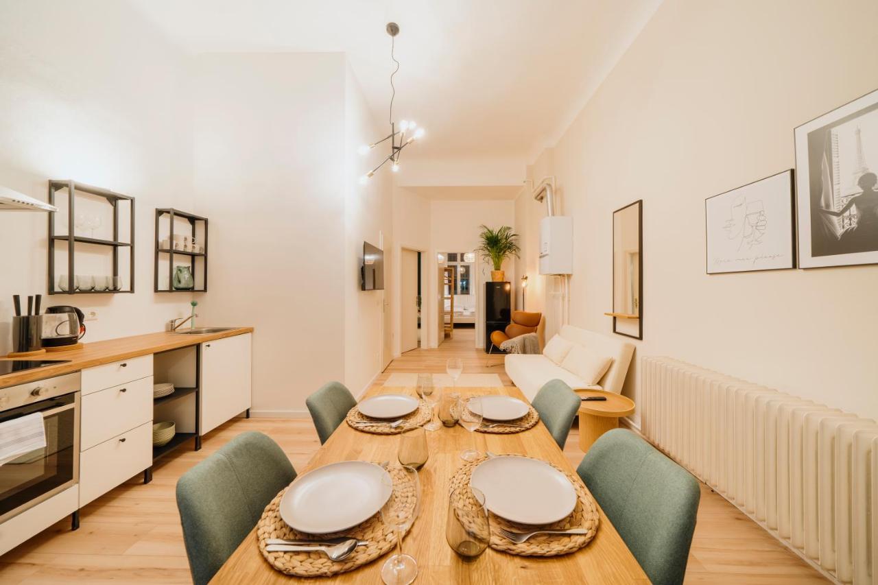 2 Bedroom-UrbanApartment-Berlin - 4