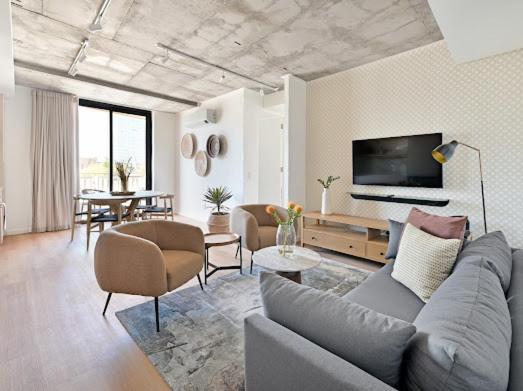 Luxe Stays Sea Point, Rooftop Pool Deck - 2