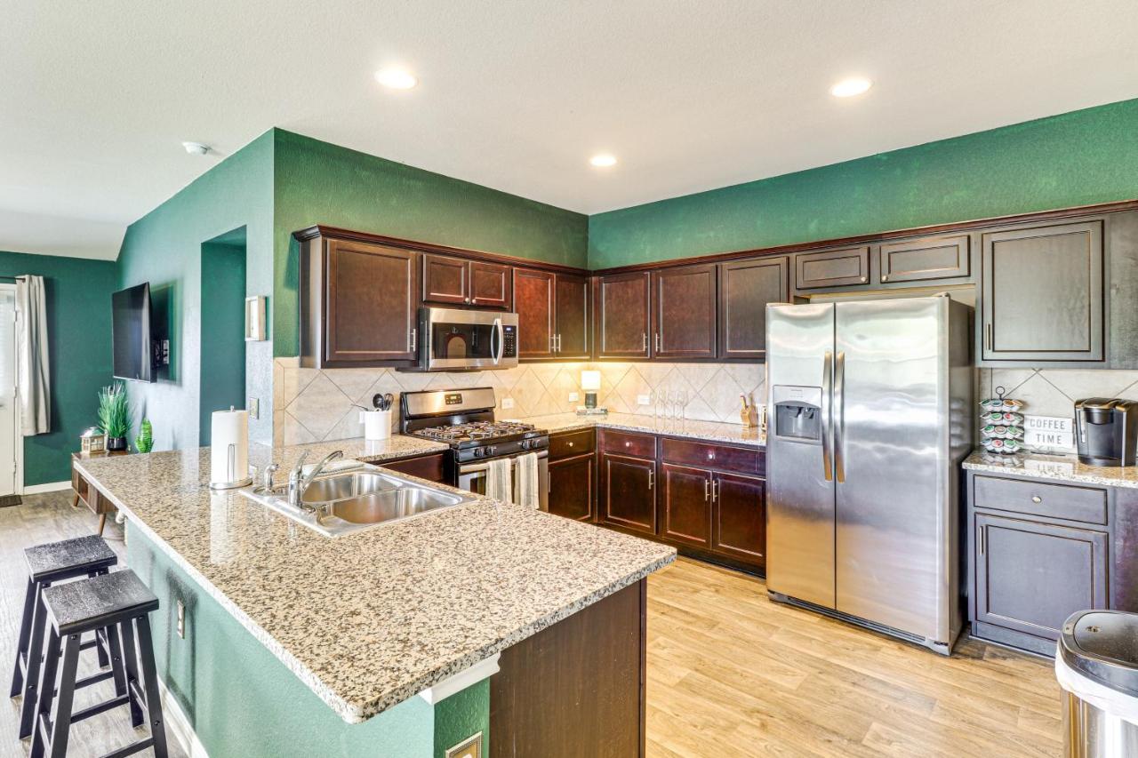 Shop, Dine and Unwind Pet-Friendly Home in Austin! - 4