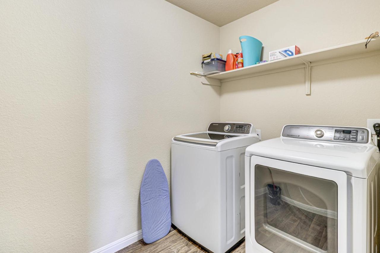 Shop, Dine and Unwind Pet-Friendly Home in Austin! - 5