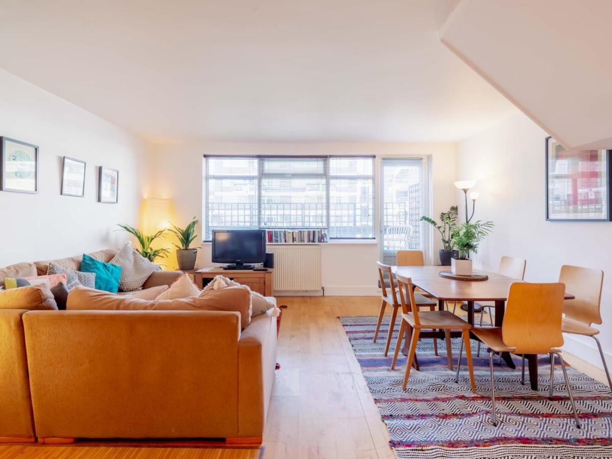 3-Bedroom Duplex w Private Patio in Shoreditch - Pass the Keys