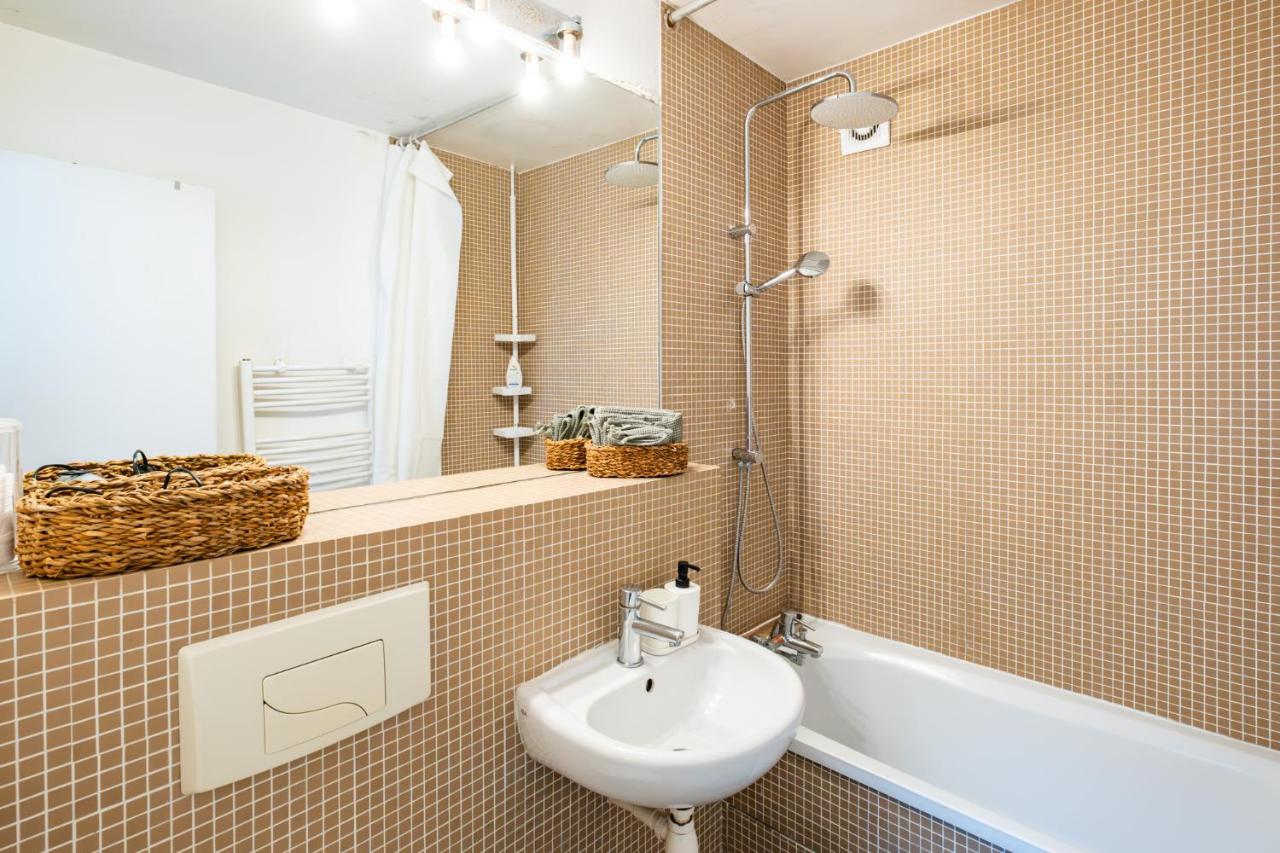 Charming Apartment in heart of Paris - 3