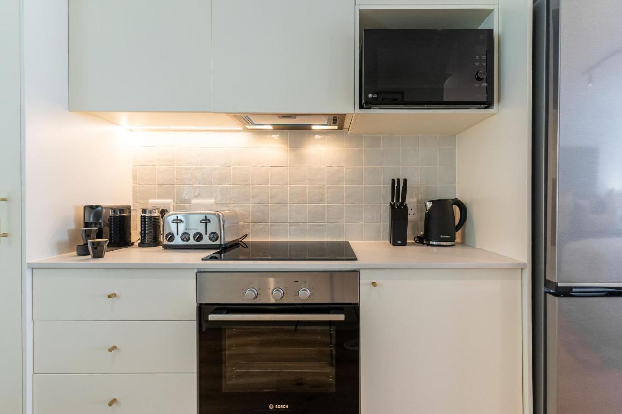 Jade Views Sea Point - Studio, pvt balcony, views - 4