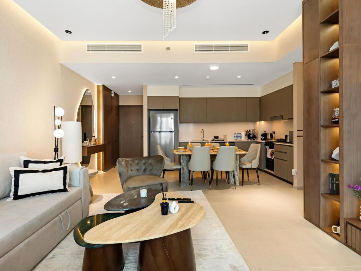 Skyline Serenity Holiday Home I Crown Jewel 2 Bedroom Apartments I Iconic Burj Khalifa and Fountain Views I Free Parking, Gym, Pool, Wi-Fi and PS5 - 5