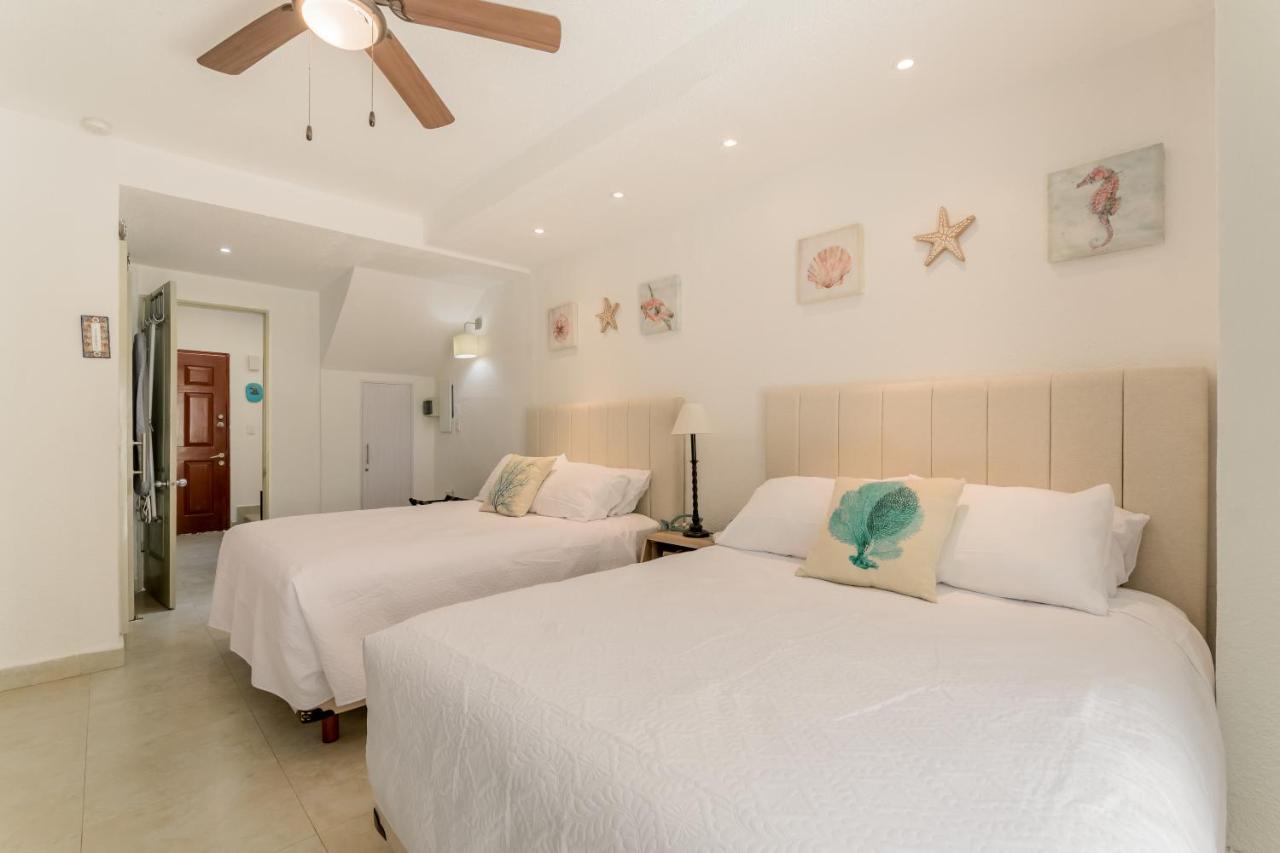 Cancun Hotel Zone -2 BR Beachfront, Bright and Spacious - 4