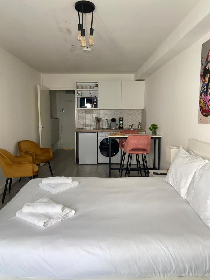 Serviced Apartments - Deluxe Double Studio - 4