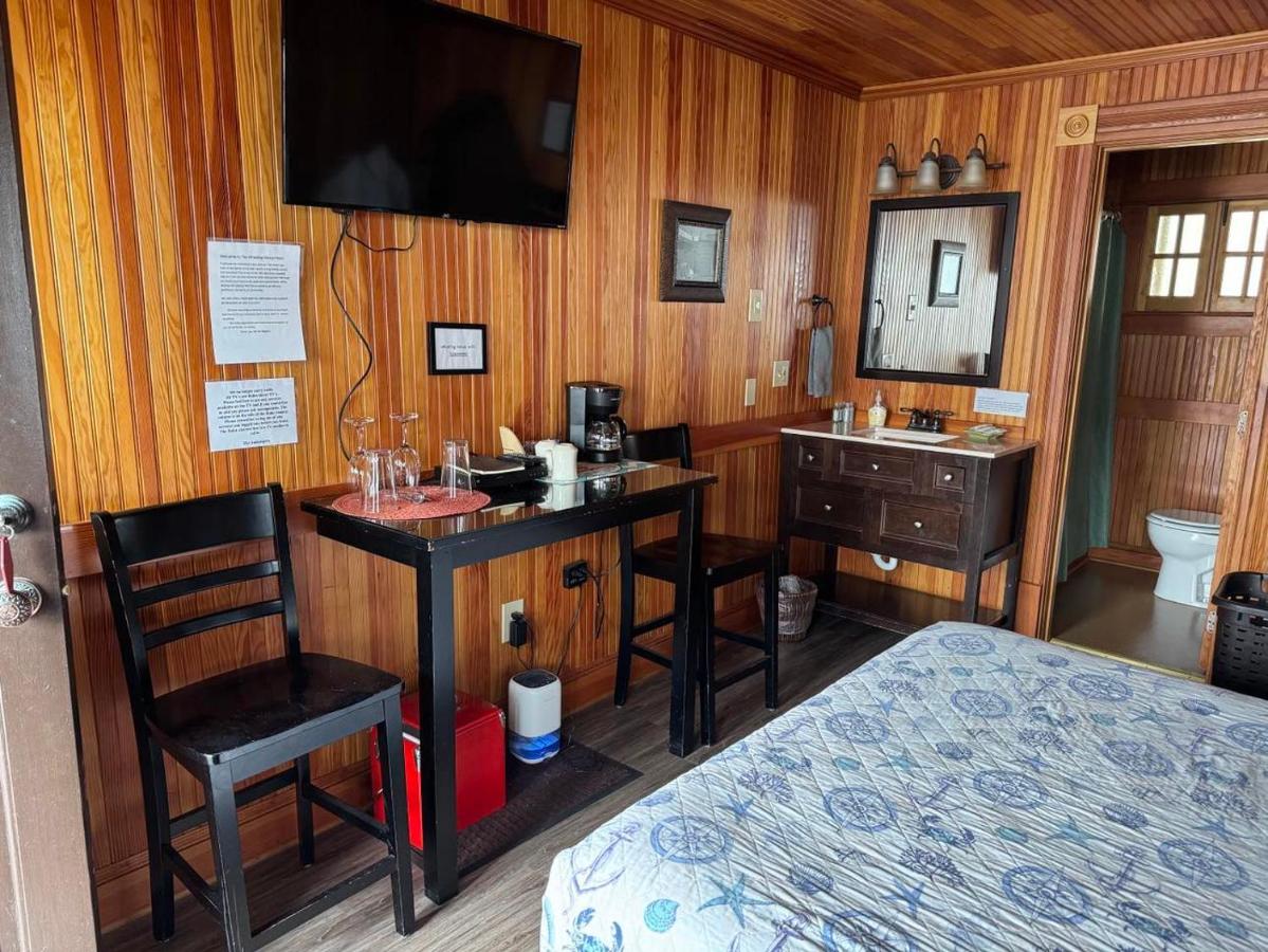 Whistling Winds Motel — photo 9