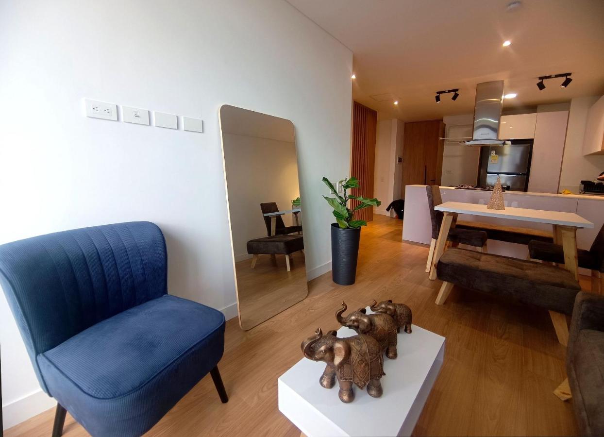 AH/Luxe penthouse con balcón,Wifi+Parking; Usaquén