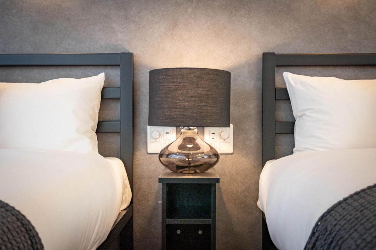 ART NAMBA HIGASHI 4F - 5