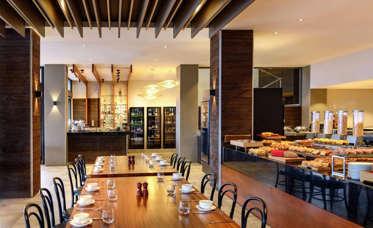 Hilton Fiji Beach Resort and Spa - 3