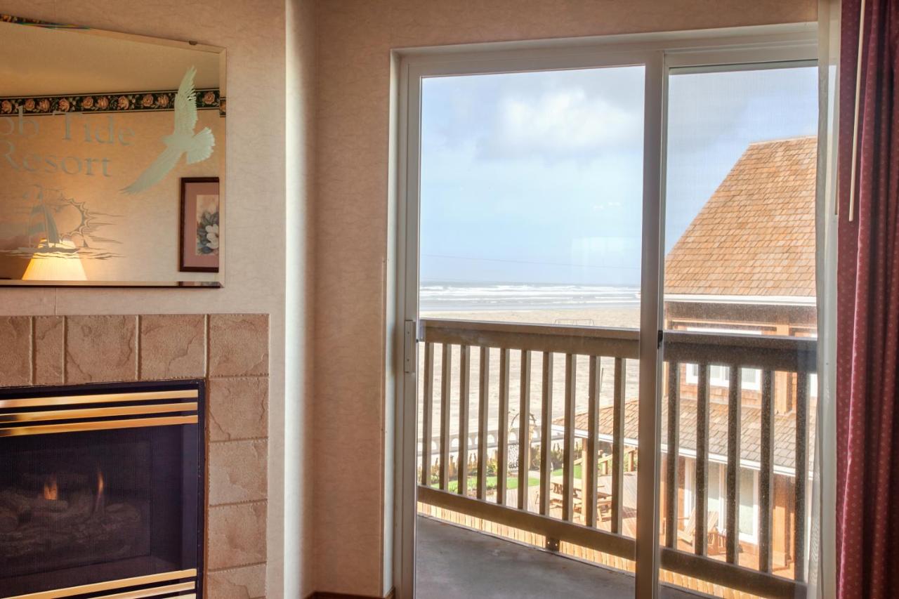 Ebb Tide Oceanfront Inn — photo 21