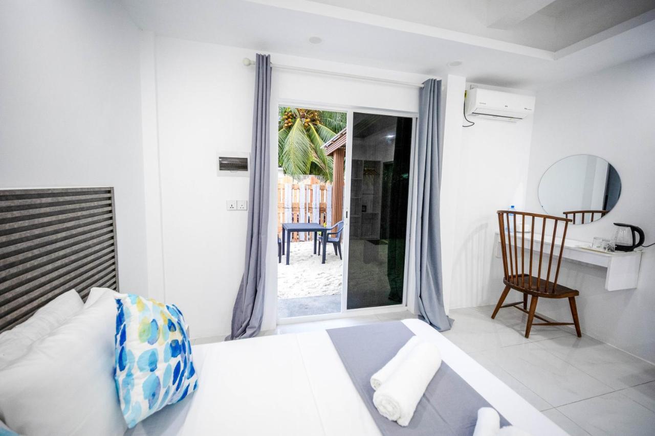 Aquatic Mathiveri - 2