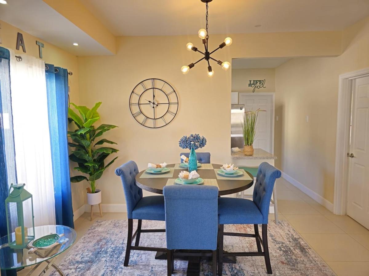 Sunny-Shore Hideaway - 5