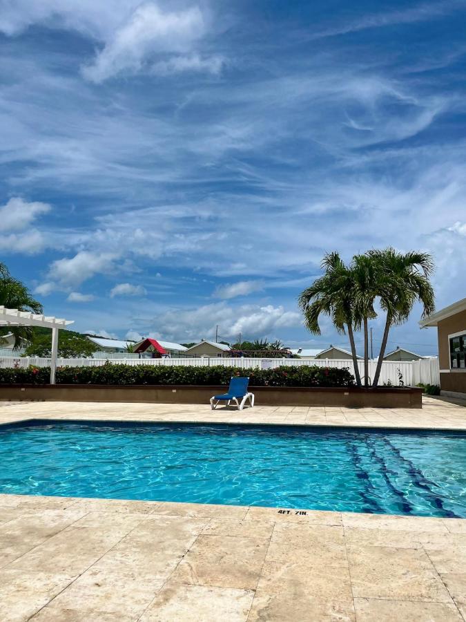 Sunny-Shore Hideaway - 4