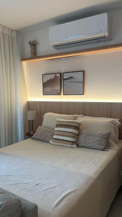 Skylux 906 - Studio - 2