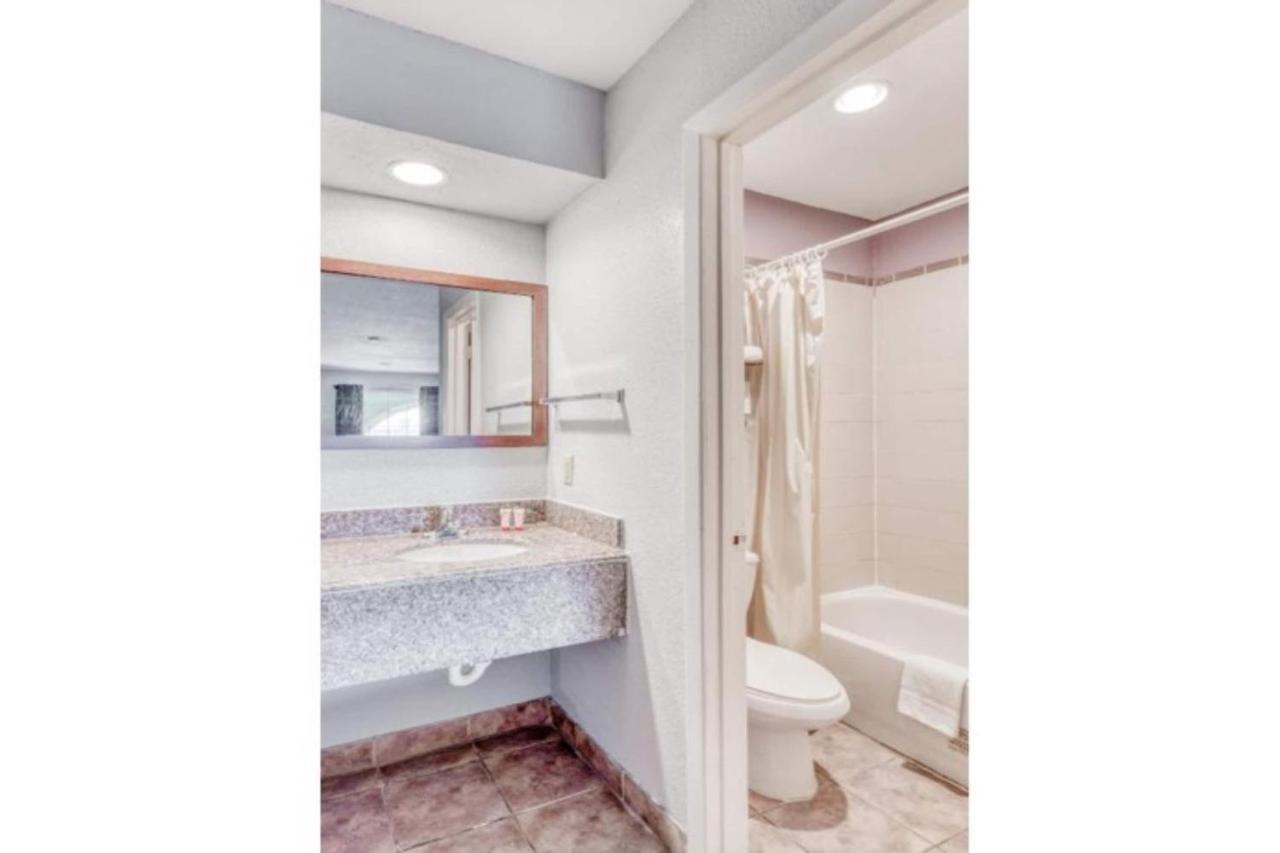 Sienna Inn Channelview, TX — photo 2