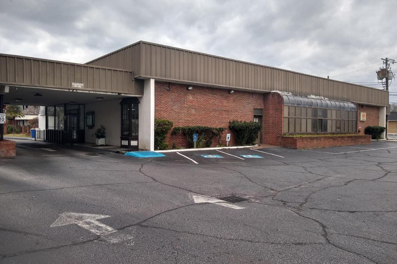 Downtown Sumter Motor Inn — photo 3