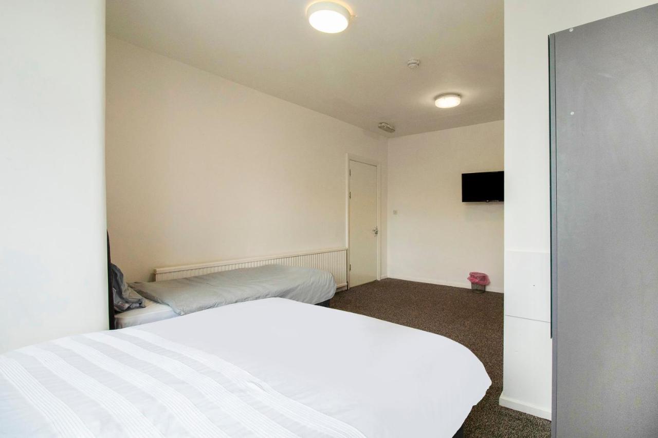 Standard Single Room with Shared Bathroom