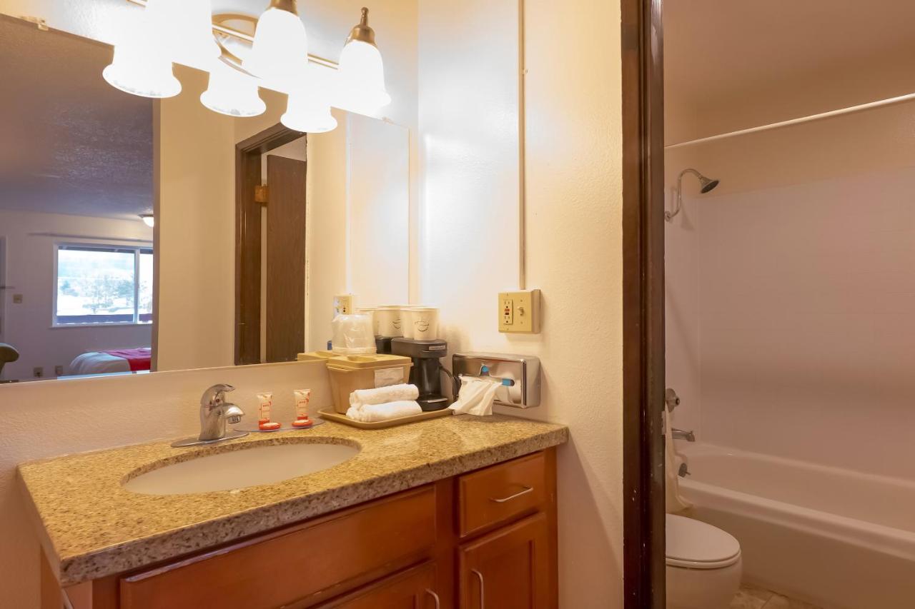 OYO Hotel Chehalis I-5 South — photo 15