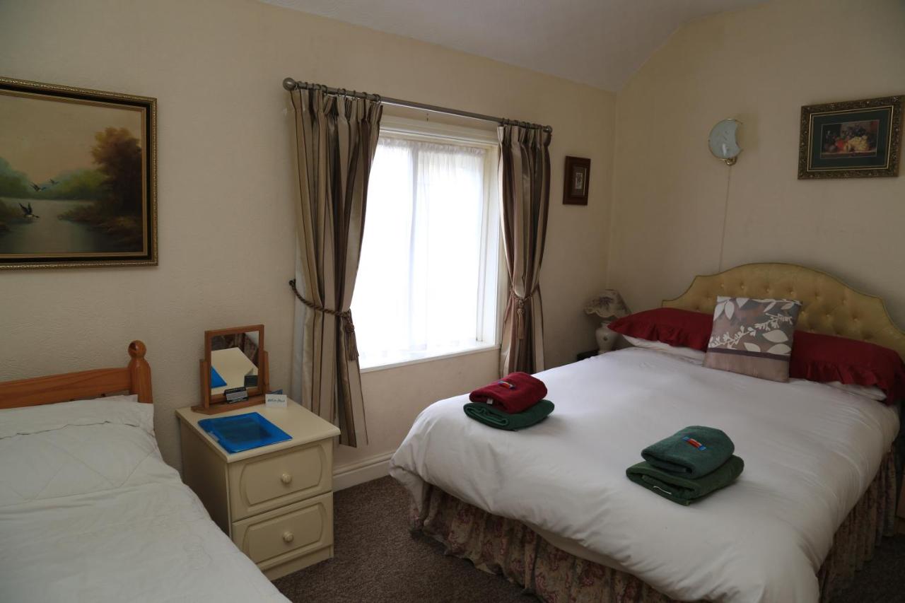 Deluxe Double Room with Shower