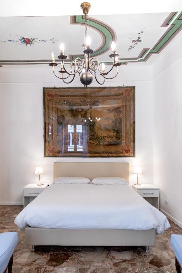 Dimora Quattro Cantoni - Rione Monti by RHR - 5