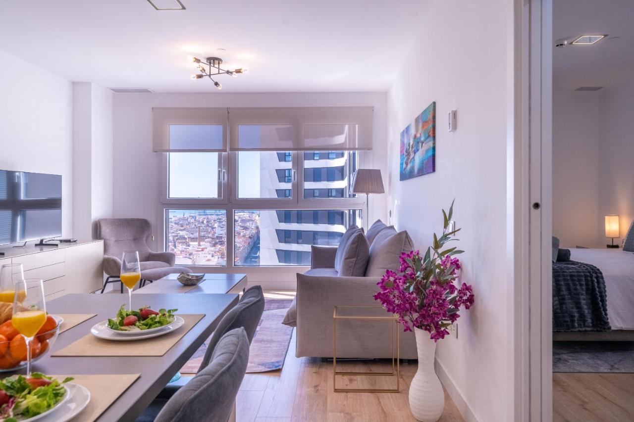 XPCE URBAN 15 MALAGA SKYLINE - Parking Free