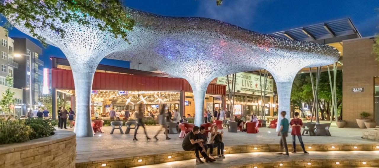 Heated Pool Game Room Firepit Domain Q2 Stadium - 5