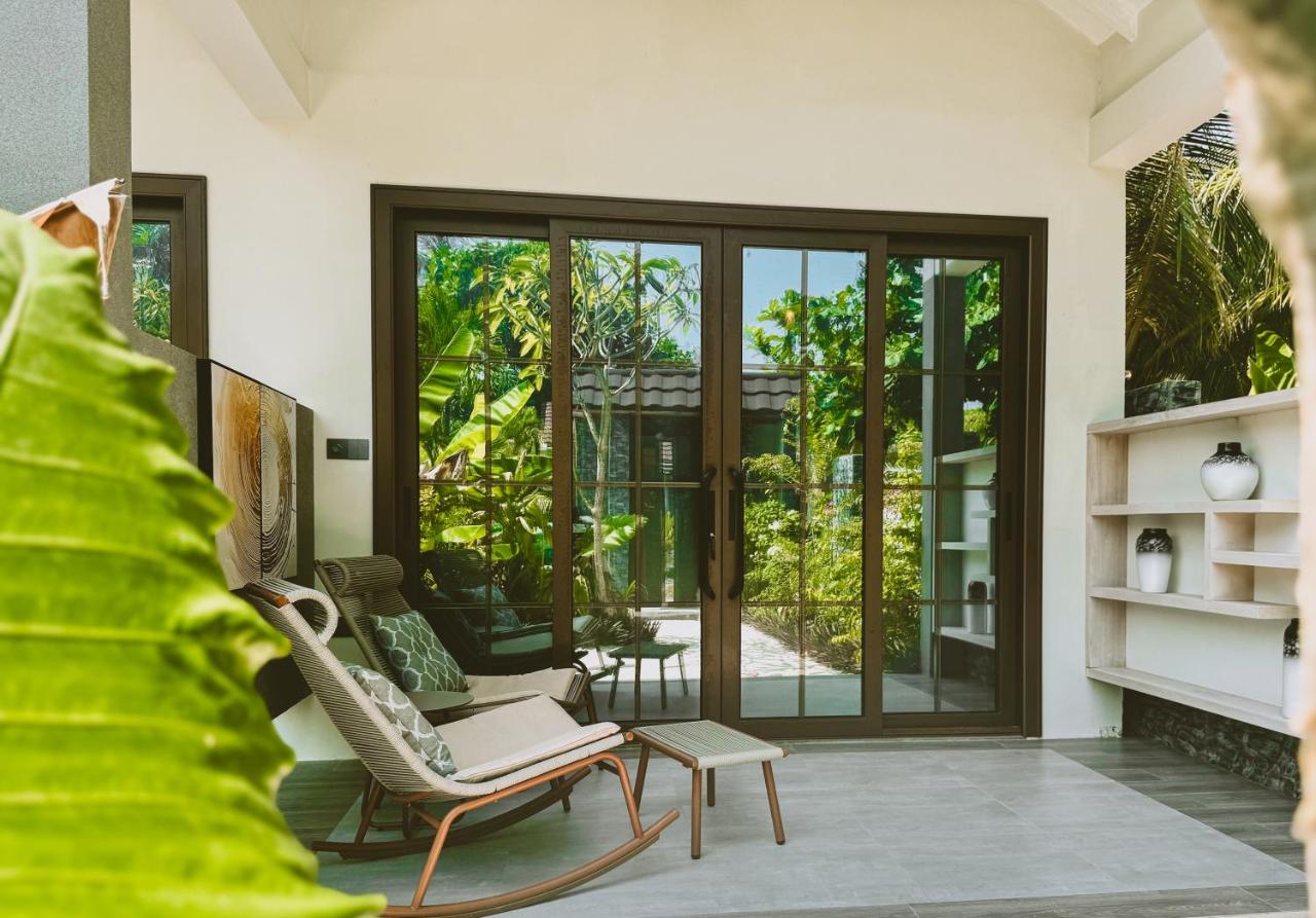 Oasis Breez - Family Room - 5