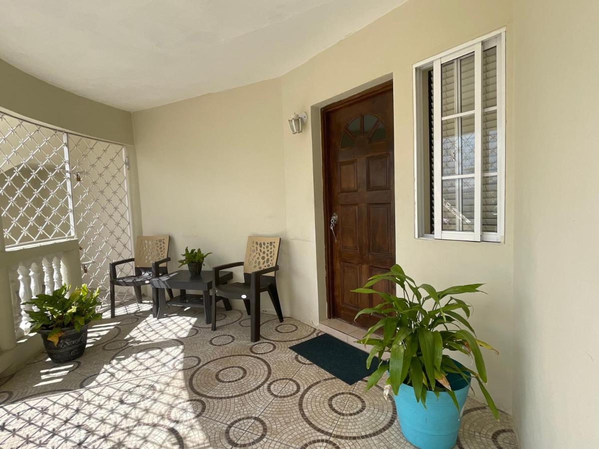 Skyline Suites Villa and Spa - 4