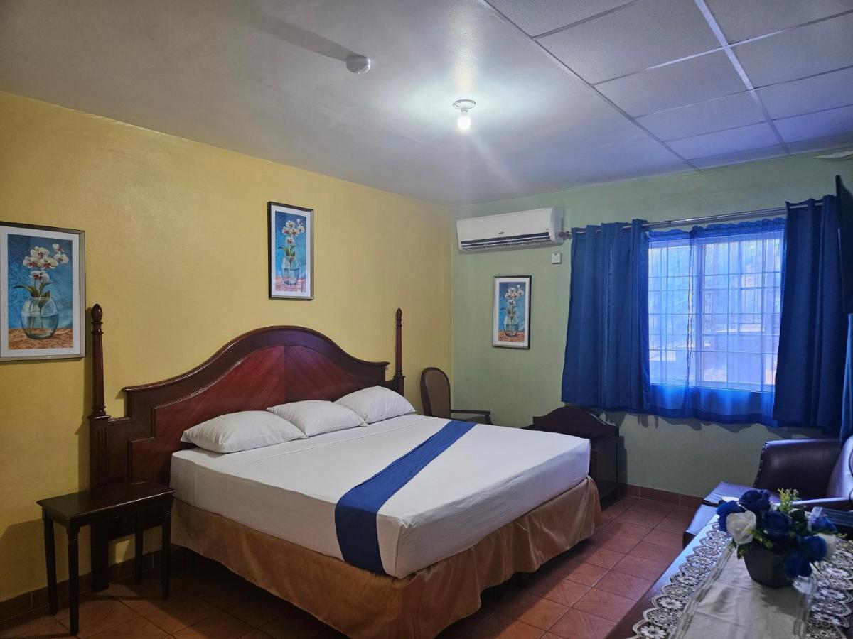 Palm Bay Guest House & Restaurant - 2