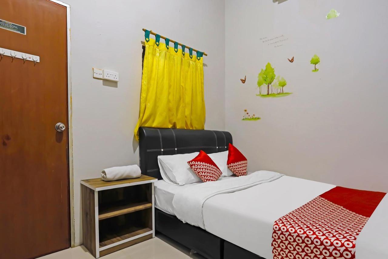 Hotel O Hasan House Syariah 2NearVihara Budhi Bhakti - 3