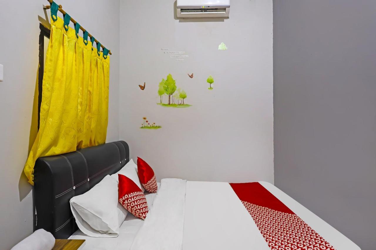 Hotel O Hasan House Syariah 2NearVihara Budhi Bhakti - 4