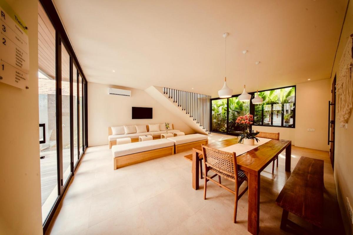 TheHub Pererenan Coworking, Pool and Rooftop - 2