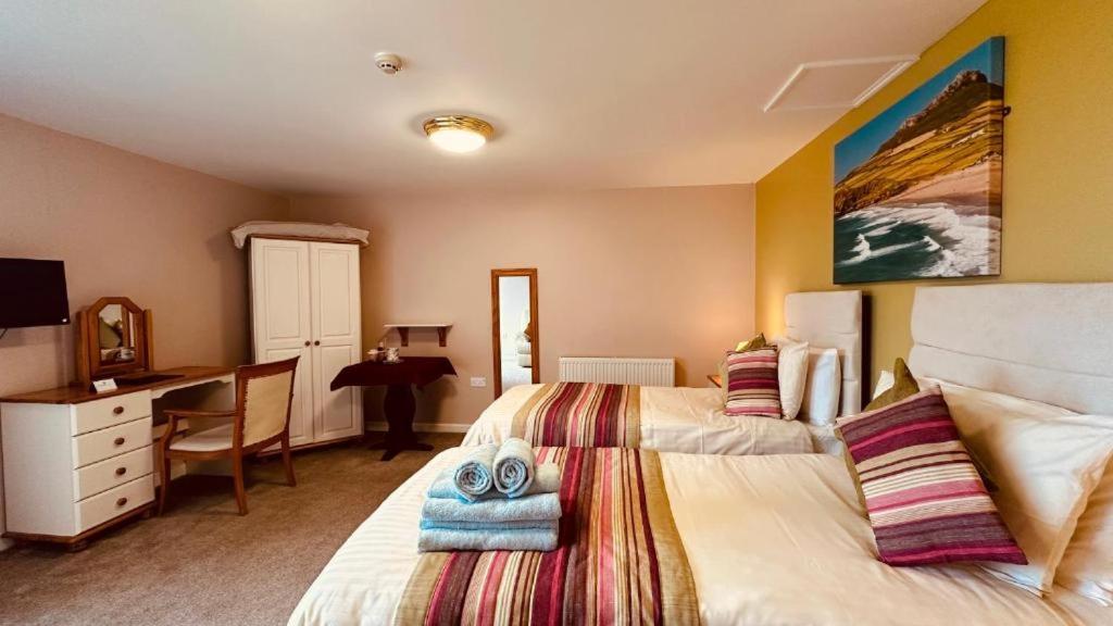 Twin Room with Sea View