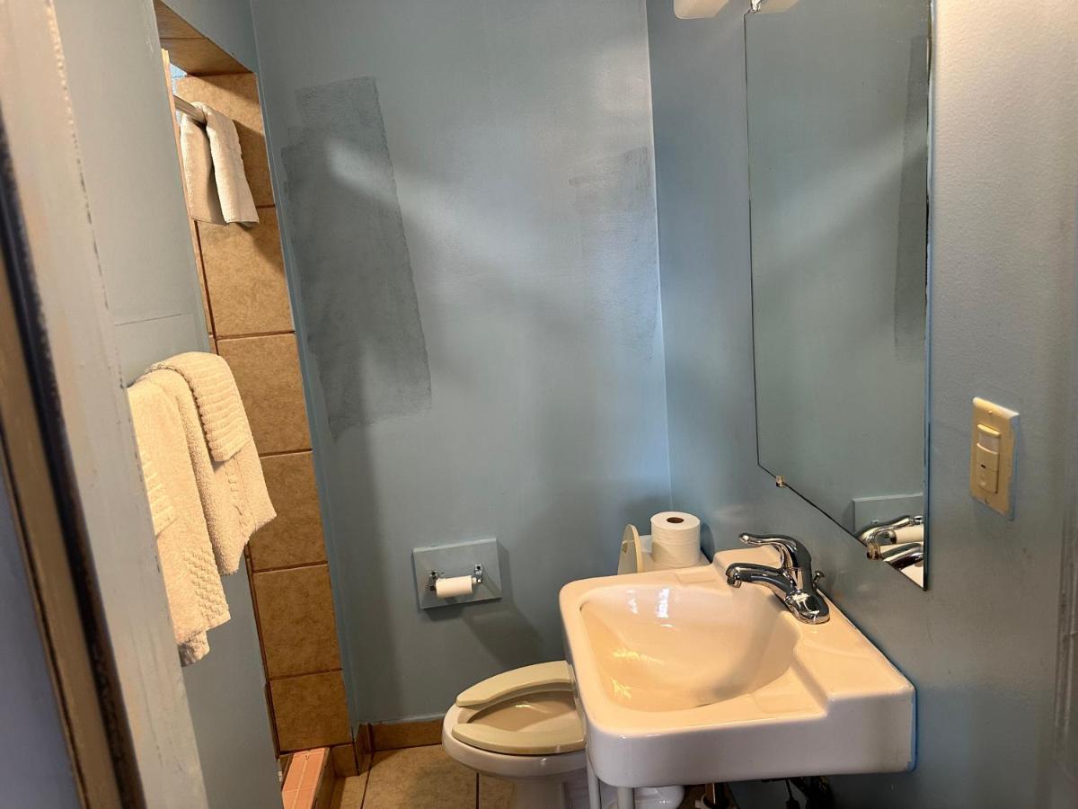 Westgate Manor Motel By OYO Youngstown Austintown — photo 20