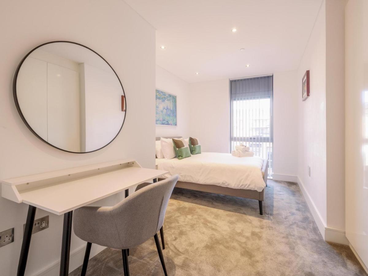 Stylish 2BR Near Shoreditch Liverpool St w Patio - Pass the Keys - 4