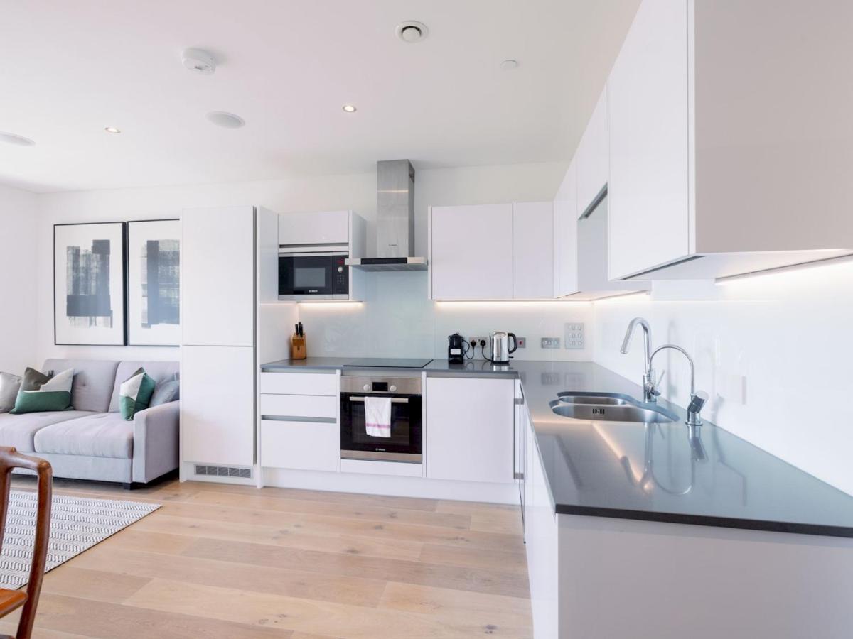 Stylish 2BR Near Shoreditch Liverpool St w Patio - Pass the Keys - 5