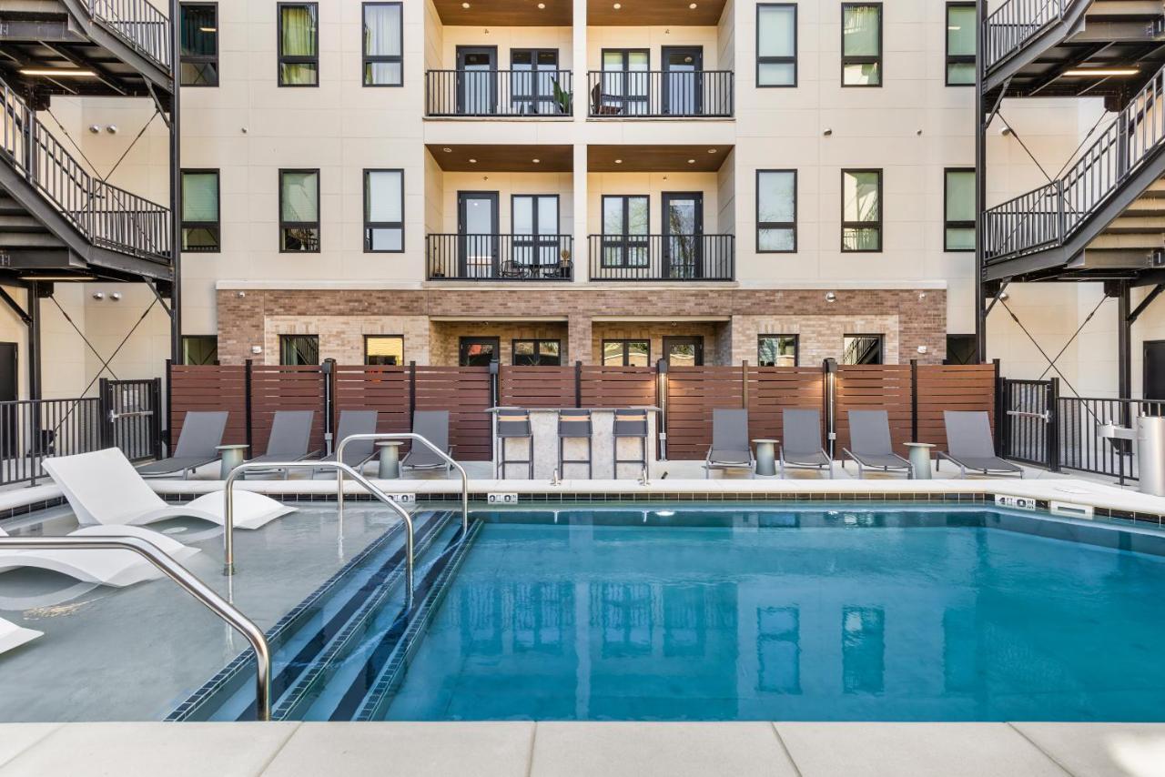 Chic Music Row Condo Rooftop Deck with City View Gym Office and More - 2