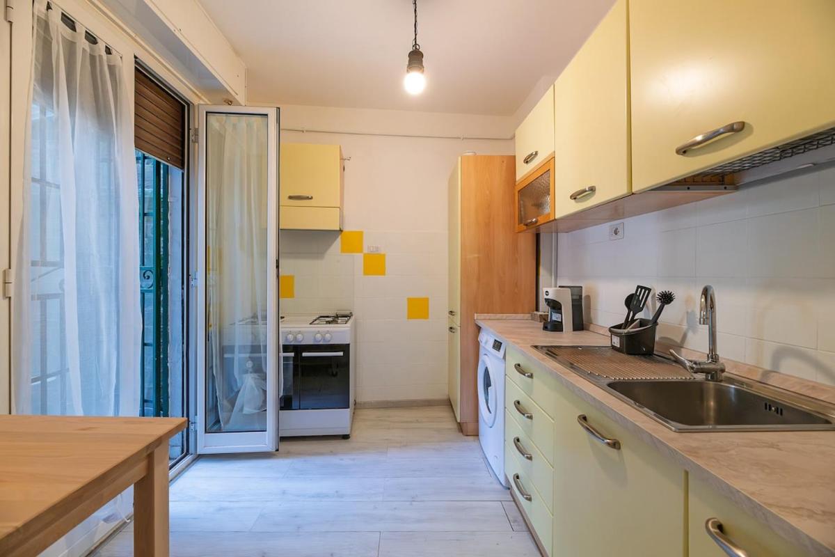 Delightful Tourist Apartment - 4